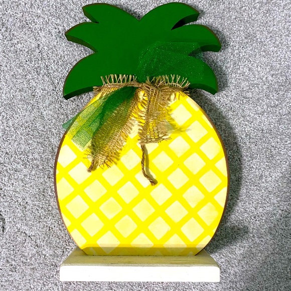 Other - Wooden Pineapple Decoration